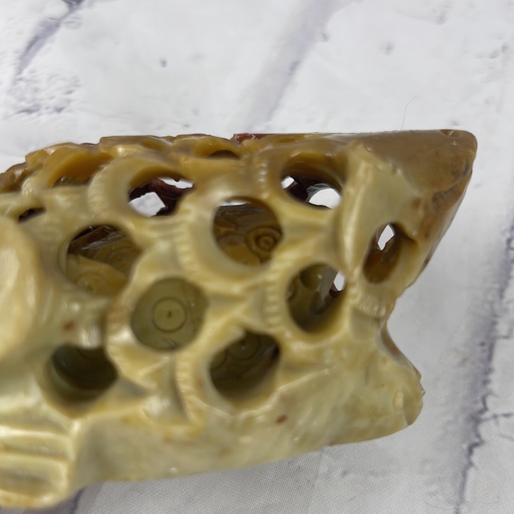 Vintage Carved Onyx Frog Within Frog Figurine Hand Carved Paperweight - Picture 6 of 11